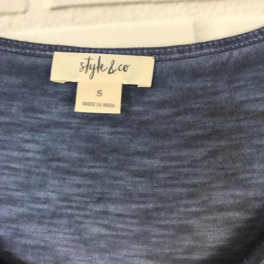 Style & Co Top Shirt Embroidered Scoop Neck Peplum - Picture 3 of 4